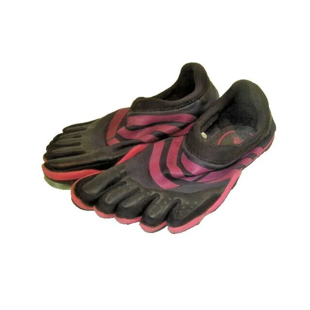 Mens Adidas Black/Red Beach Surf Sandals Sz 9.5